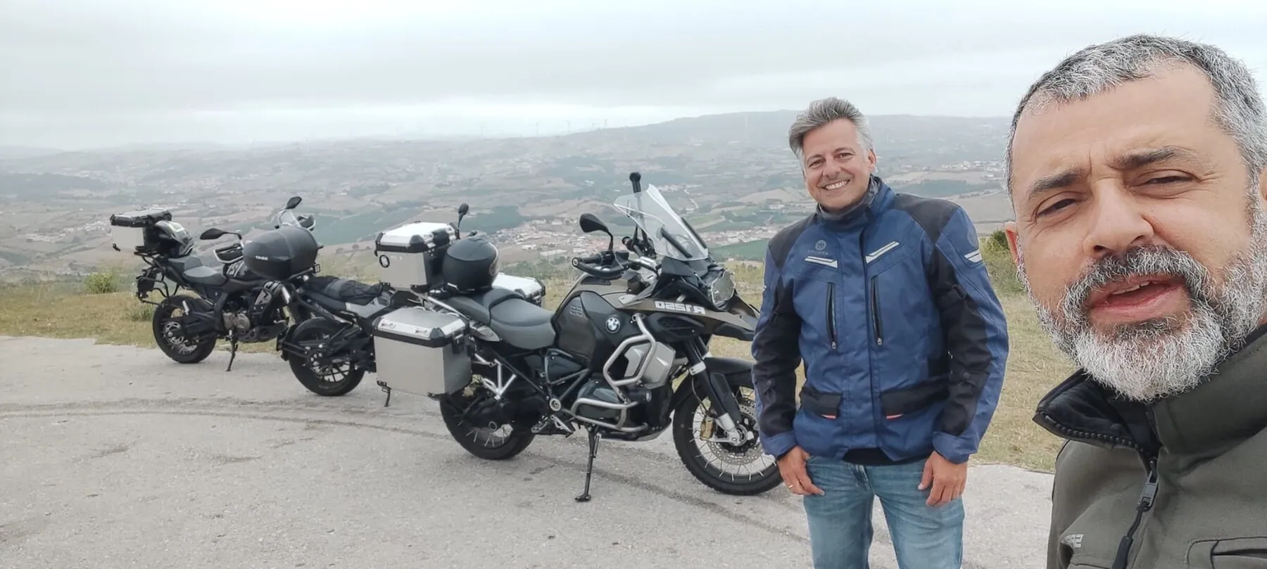 Parada de motociclistas da Rota33